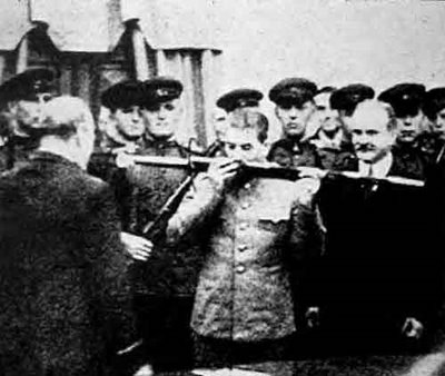 Черчиль, Сталін та Сталінградський меч