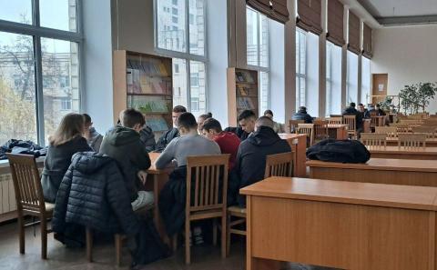 читальна зала